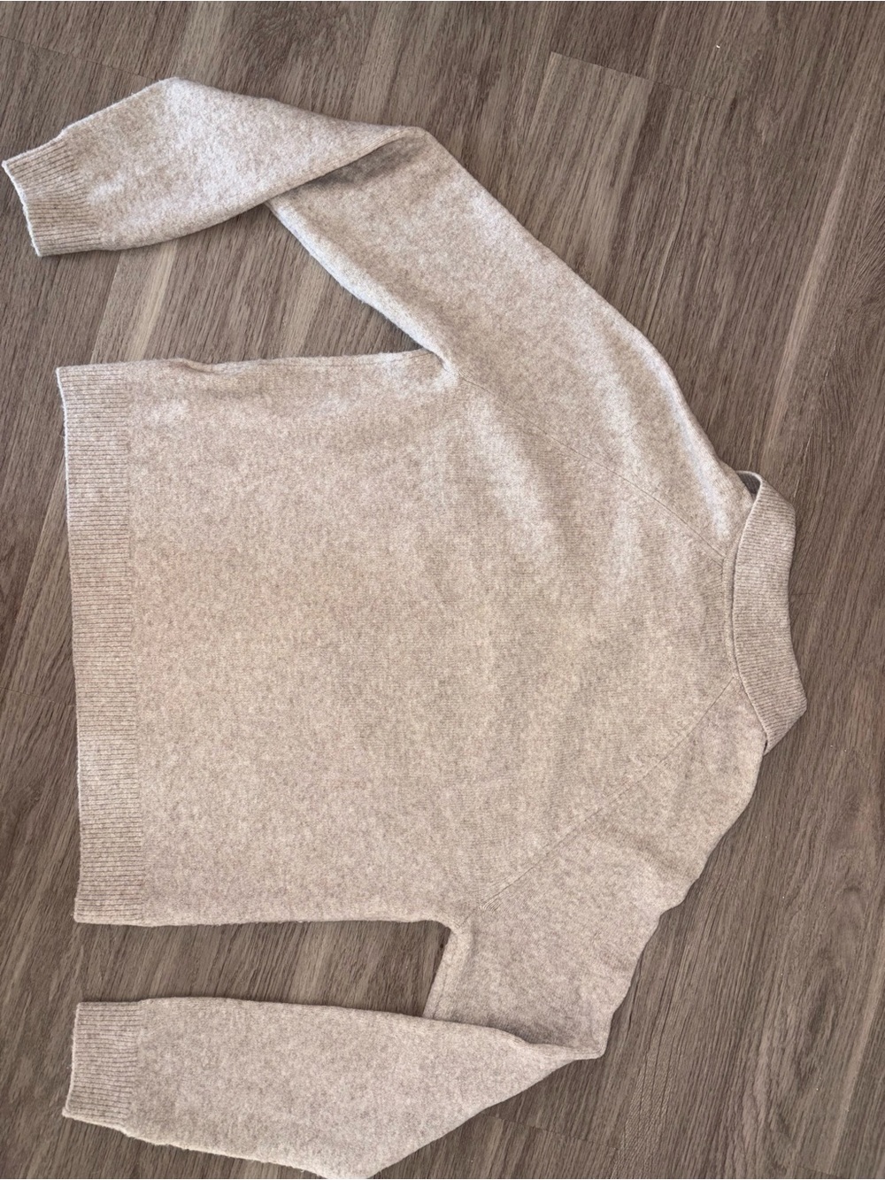 J.Crew Extra Soft Polo Sweater
Rhinestone Buttons Oatmeal Heather
Size M Worn 1x - Picture 5 of 5